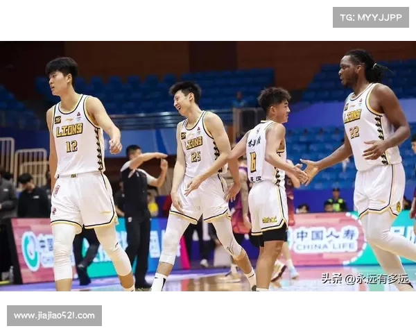 CBA战报:广州87-79四川取CBA3连胜,马库斯-亨特空砍32分 CBA战报:广州87-79四川取CBA3连胜,马库斯-亨特空砍32分