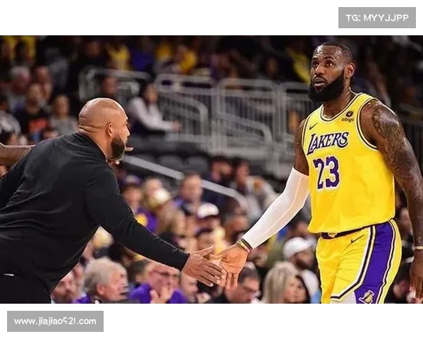 NBA爆锤现场!7人驱逐创纪录 球员肉搏教练全武行 NBA爆锤现场!7人驱逐创纪录 球员肉搏教练全武行